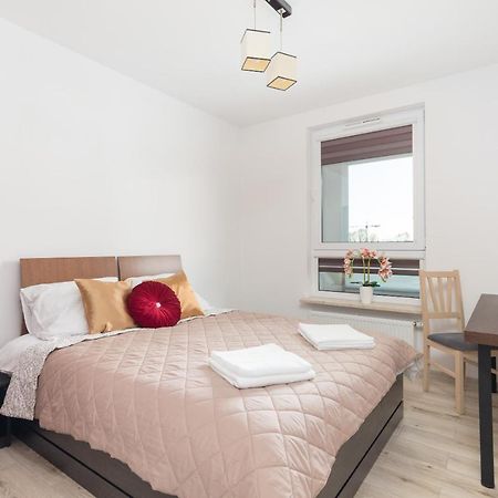 Metro Targowek Homely Apartment Varsó Kültér fotó