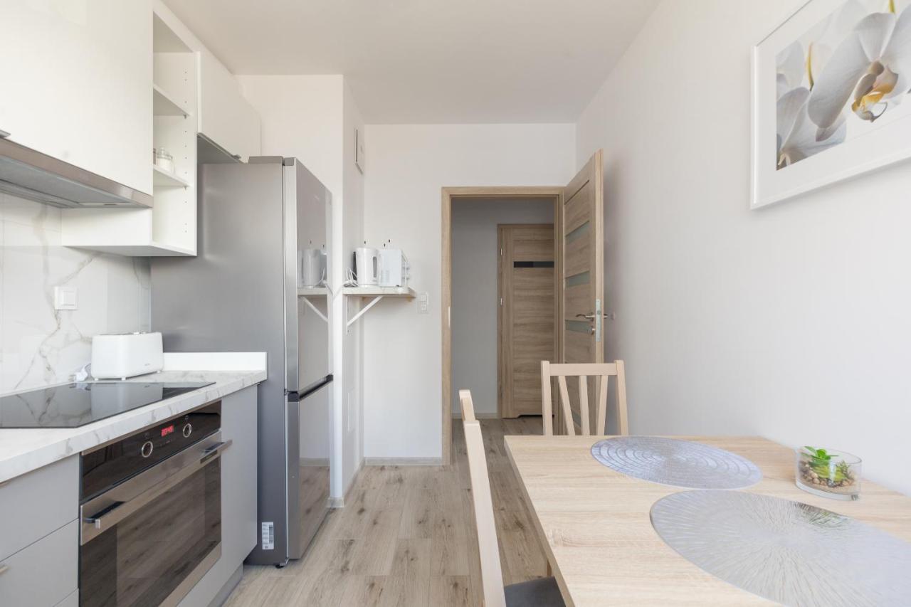 Metro Targowek Homely Apartment Varsó Kültér fotó