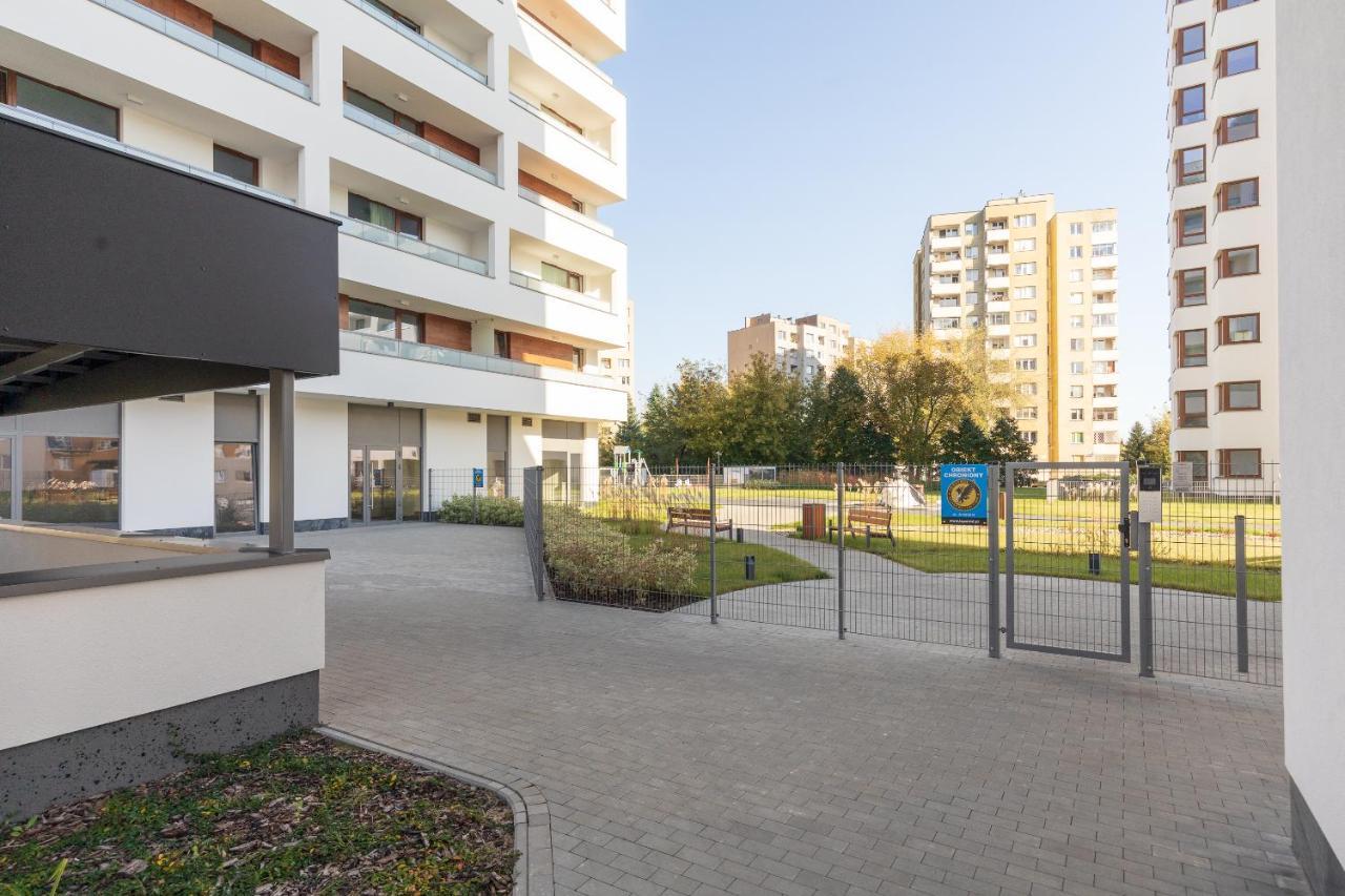 Metro Targowek Homely Apartment Varsó Kültér fotó