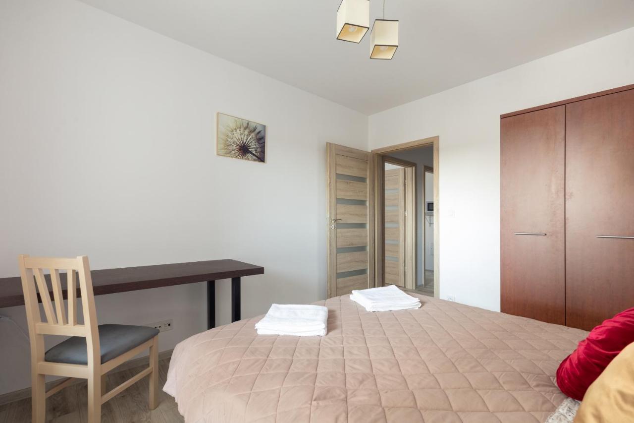 Metro Targowek Homely Apartment Varsó Kültér fotó